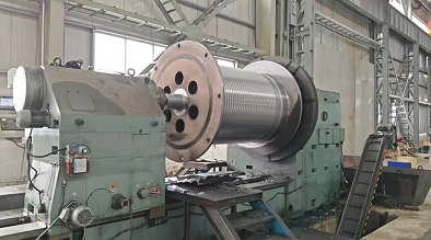 Tangshan Yuexin Machinery entrega con éxito un tambor de grúa de 2,5 metros de diámetro hecho a medida para un cliente ruso