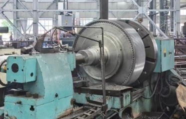 ¿Cómo se pueden resolver los desafíos del mecanizado de componentes grandes hechos a medida? Los tornos horizontales de alta resistencia de Tangshan Yuexin Machinery permiten el mecanizado de precisión de piezas grandes. ¿Cómo se pueden resolver los desafíos del mecanizado de componentes grandes hechos a medida? Los tornos horizontales de alta resistencia de Tangshan Yuexin Machinery permiten el mecanizado de precisión de piezas grandes.